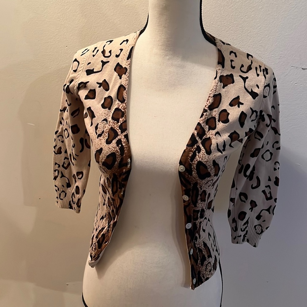 Almost Famous Leopard Sweater M